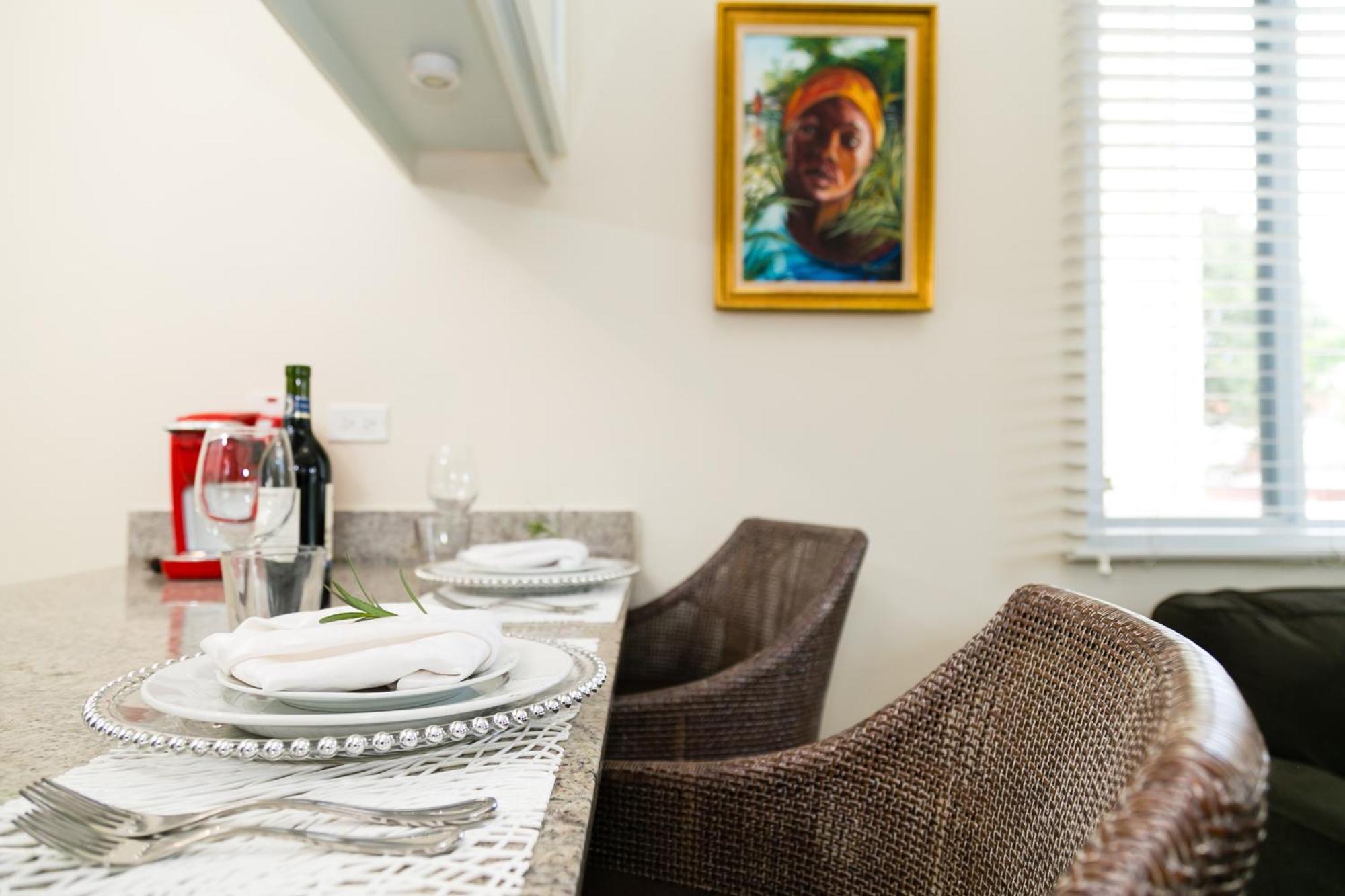 Chic Haven Studio In Кингстон Экстерьер фото